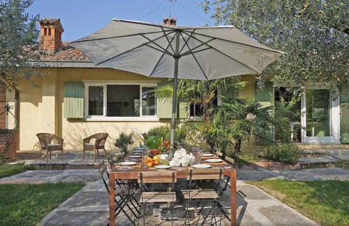 Villa Sweet Flower - With Private Pool And Garden Manerba del Garda Luaran gambar