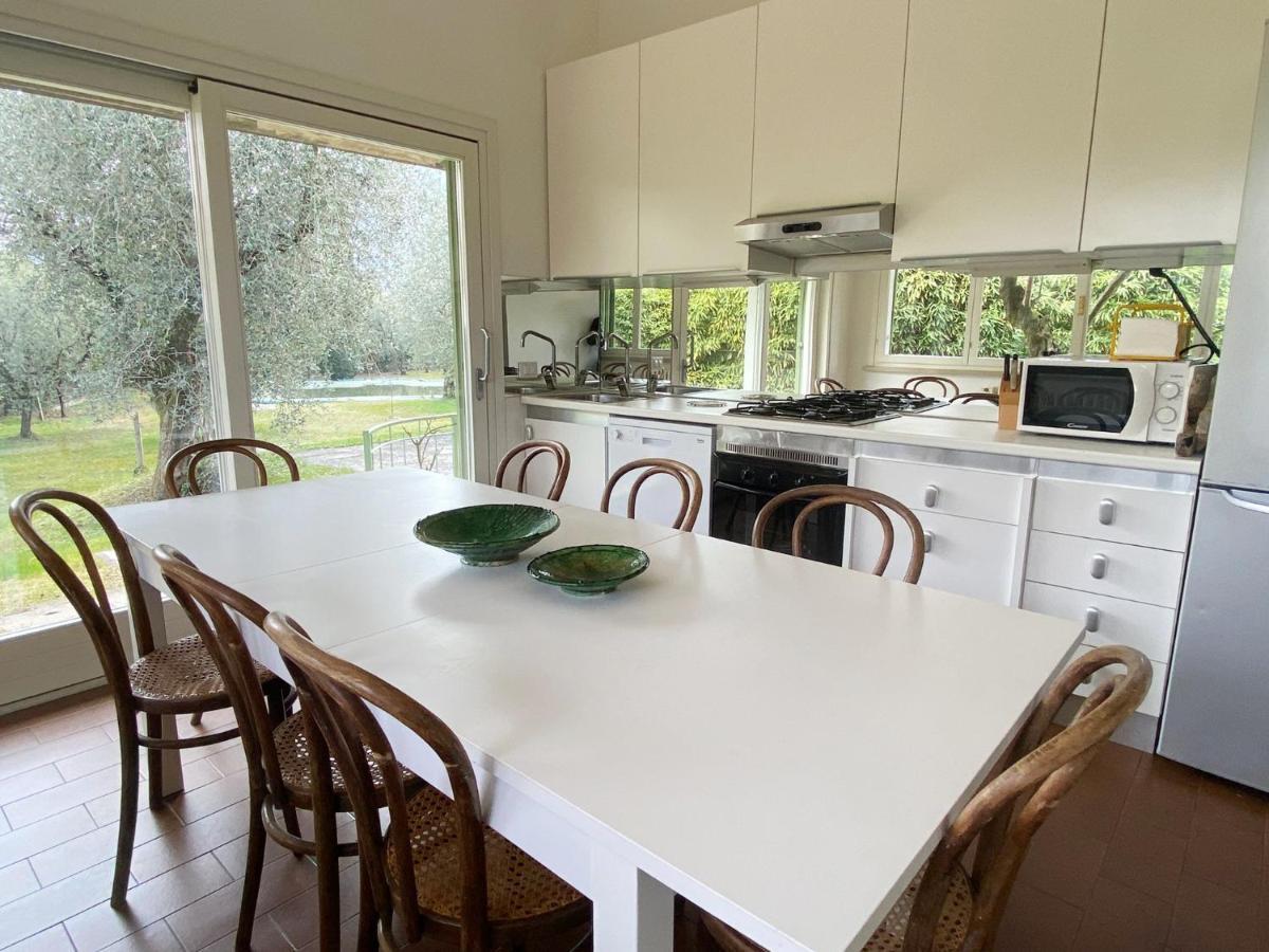 Villa Sweet Flower - With Private Pool And Garden Manerba del Garda Luaran gambar