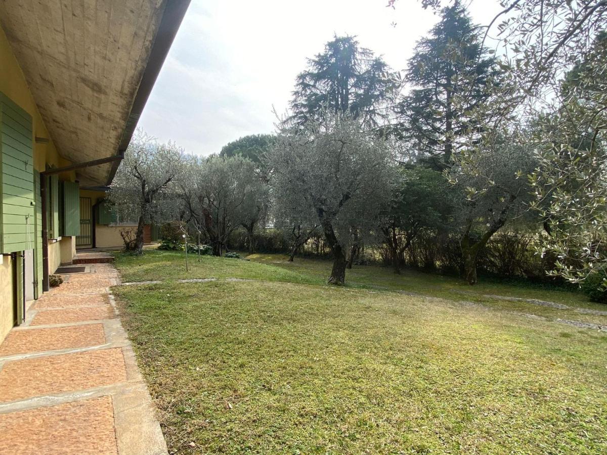 Villa Sweet Flower - With Private Pool And Garden Manerba del Garda Luaran gambar